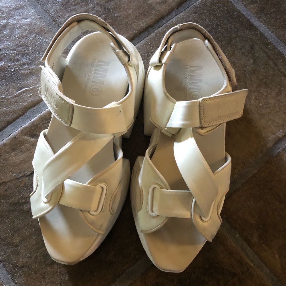 MM6 platform sandal-cream color, size 6